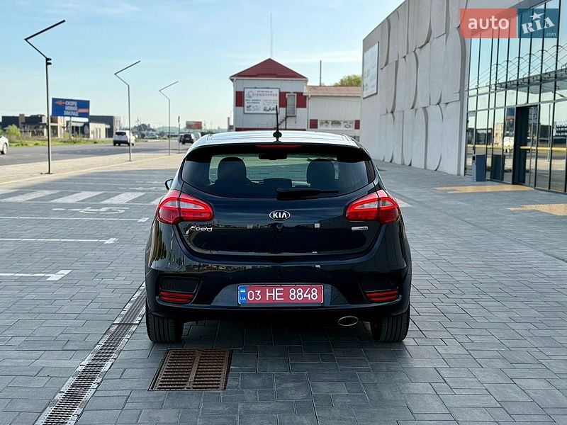 Хэтчбек Kia Ceed 2015 в Луцке