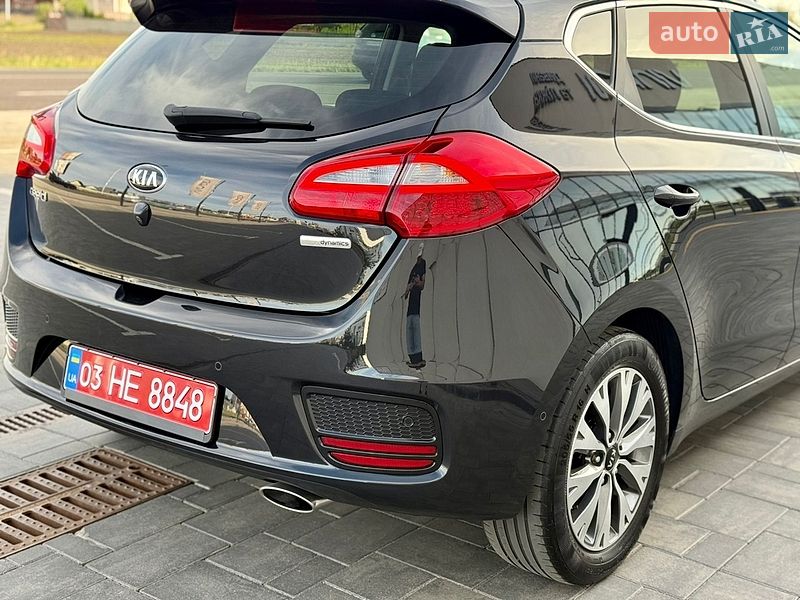 Хэтчбек Kia Ceed 2015 в Луцке
