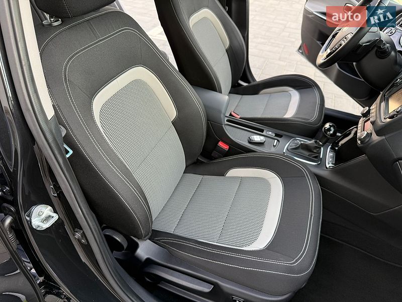 Хэтчбек Kia Ceed 2015 в Луцке