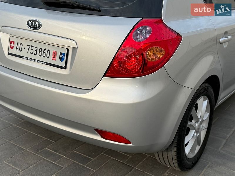 Хэтчбек Kia Ceed 2007 в Луцке