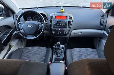 Хэтчбек Kia Ceed 2008 в Одессе