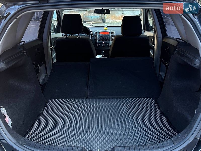 Хэтчбек Kia Ceed 2008 в Одессе