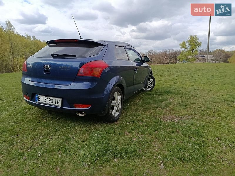 Хэтчбек Kia Ceed 2008 в Гребенке