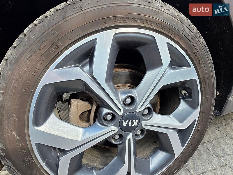 Хэтчбек Kia Ceed 2019 в Сарнах