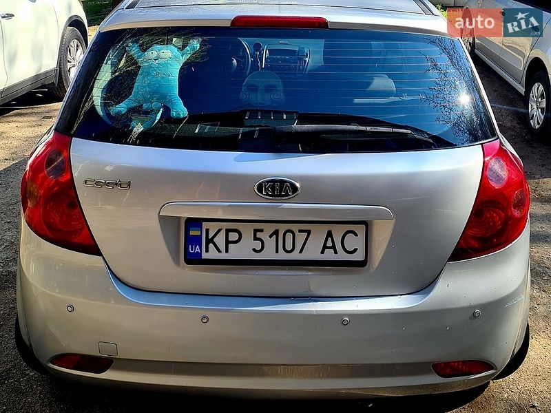 Хэтчбек Kia Ceed 2008 в Запорожье