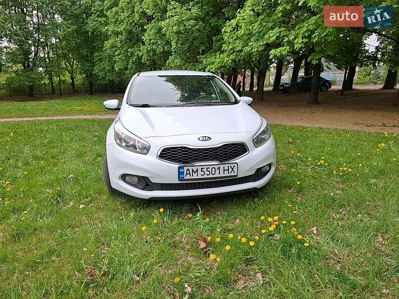 Хэтчбек Kia Ceed 2013 в Виннице