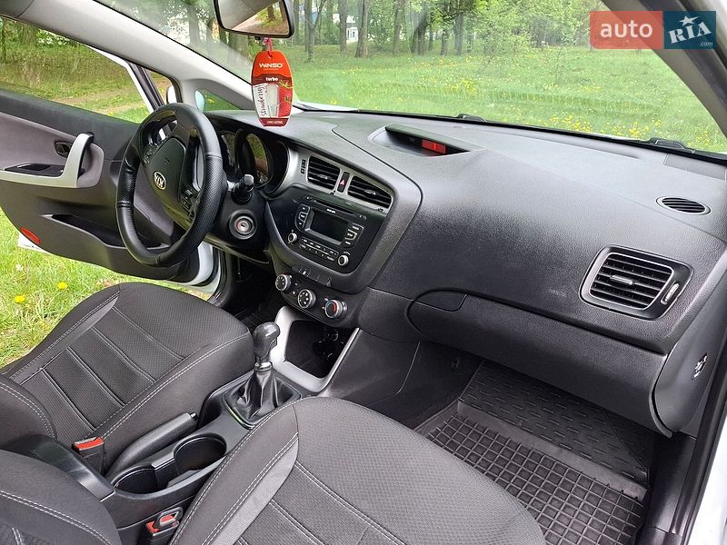 Хэтчбек Kia Ceed 2013 в Виннице