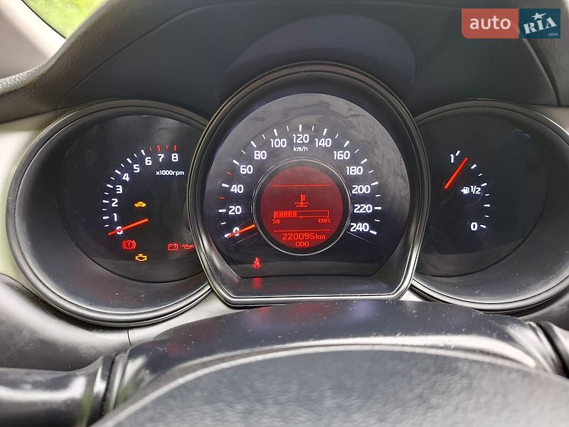 Хэтчбек Kia Ceed 2013 в Виннице