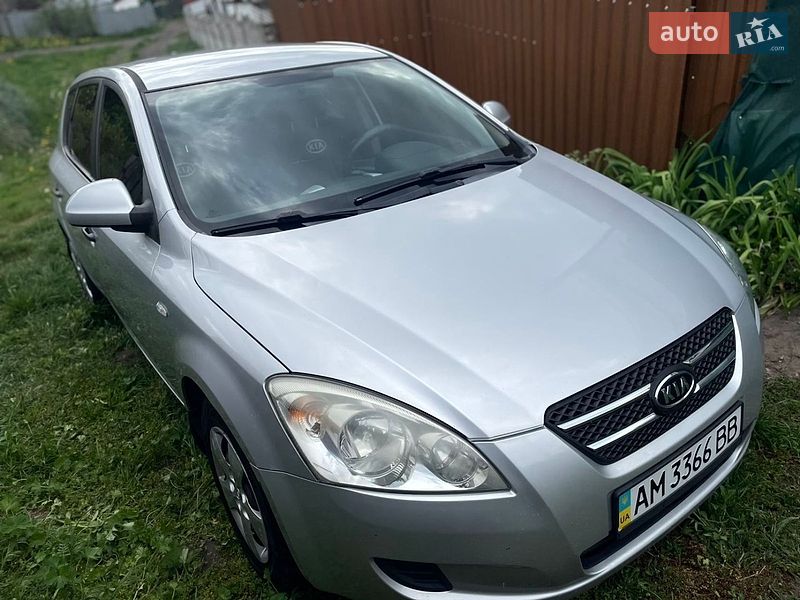 Хетчбек Kia Ceed 2008 в Новогуйвинське фото 4 Хетчбек Kia Ceed 2008 в Новогуйвинське