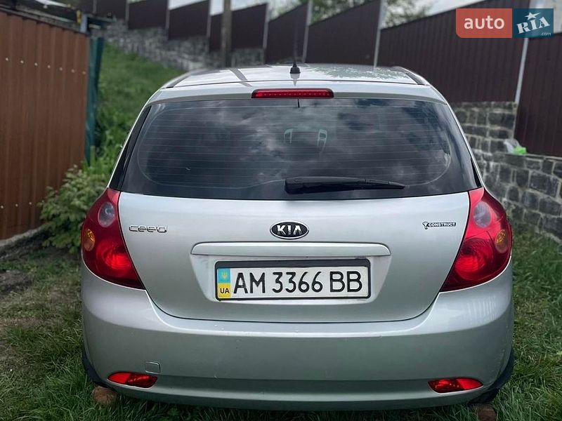 Хетчбек Kia Ceed 2008 в Новогуйвинське фото Хетчбек Kia Ceed 2008 в Новогуйвинське