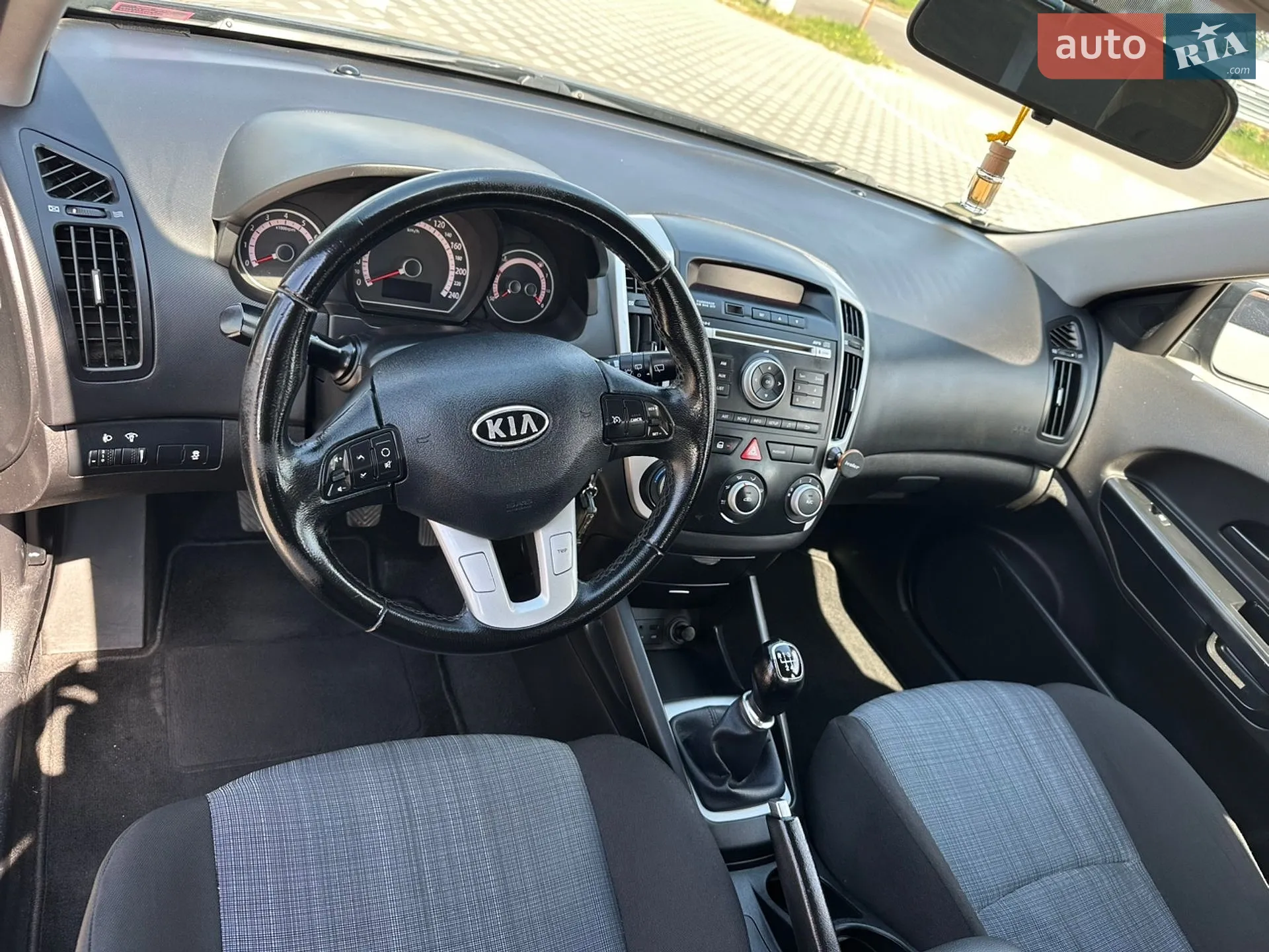 2010 Kia Cee'd - мініатюра 22