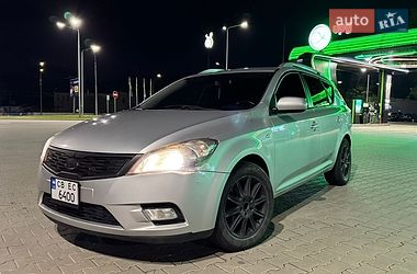 Универсал Kia Ceed 2010 в Киеве