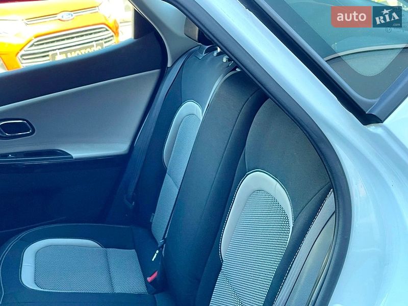 Хетчбек Kia Ceed 2013 в Києві