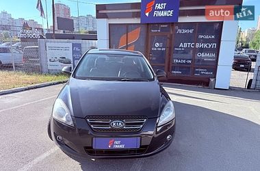 Хэтчбек Kia Ceed 2008 в Киеве