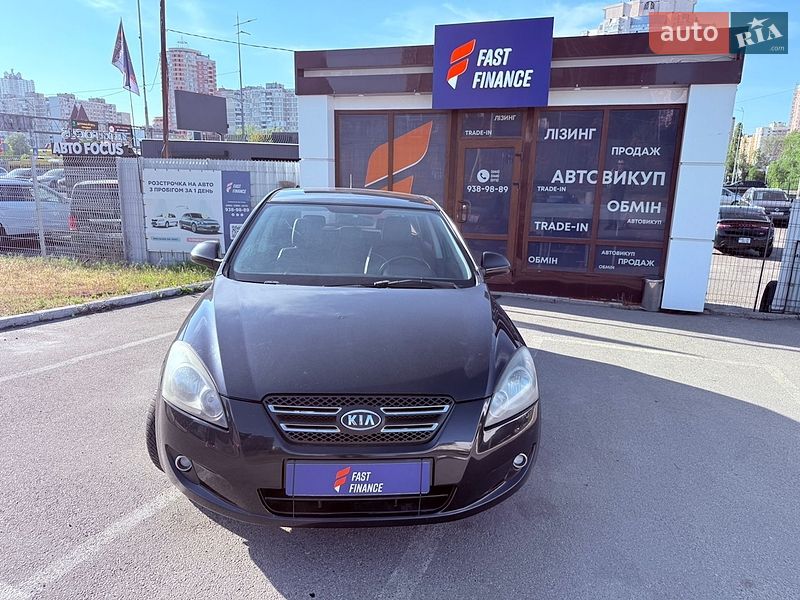 Хэтчбек Kia Ceed 2008 в Киеве