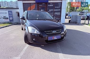 Хэтчбек Kia Ceed 2008 в Киеве