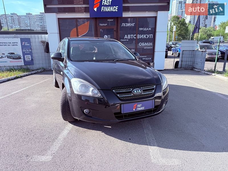 Хэтчбек Kia Ceed 2008 в Киеве