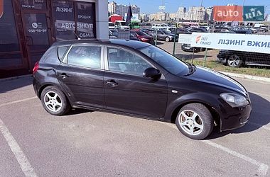 Хэтчбек Kia Ceed 2008 в Киеве
