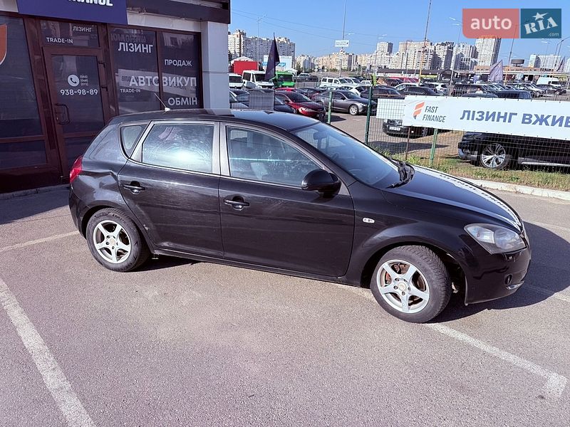 Хэтчбек Kia Ceed 2008 в Киеве