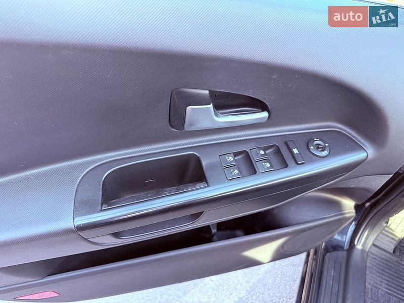 Хэтчбек Kia Ceed 2008 в Киеве