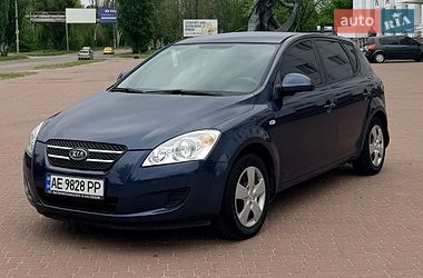 Хэтчбек Kia Ceed 2007 в Днепре