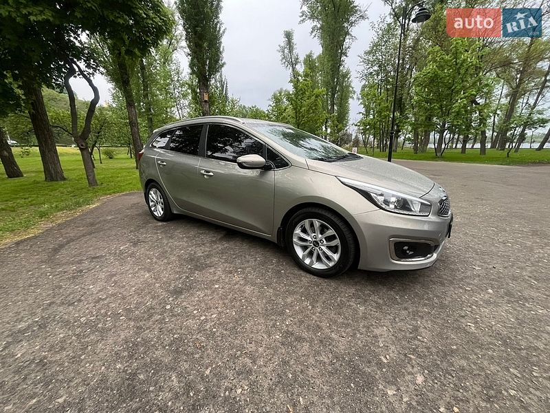 Универсал Kia Ceed 2017 в Киеве