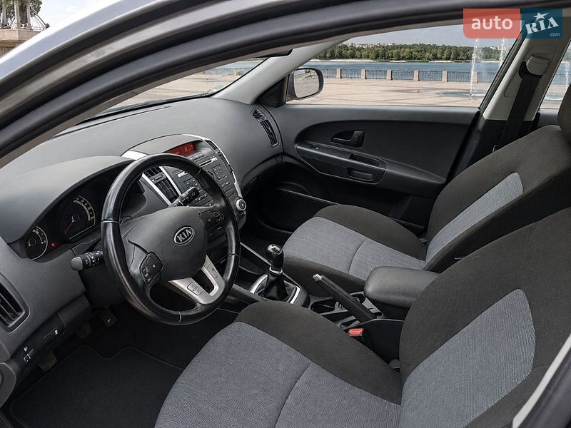 Универсал Kia Ceed 2010 в Киеве