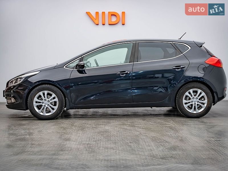Хэтчбек Kia Ceed 2012 в Киеве