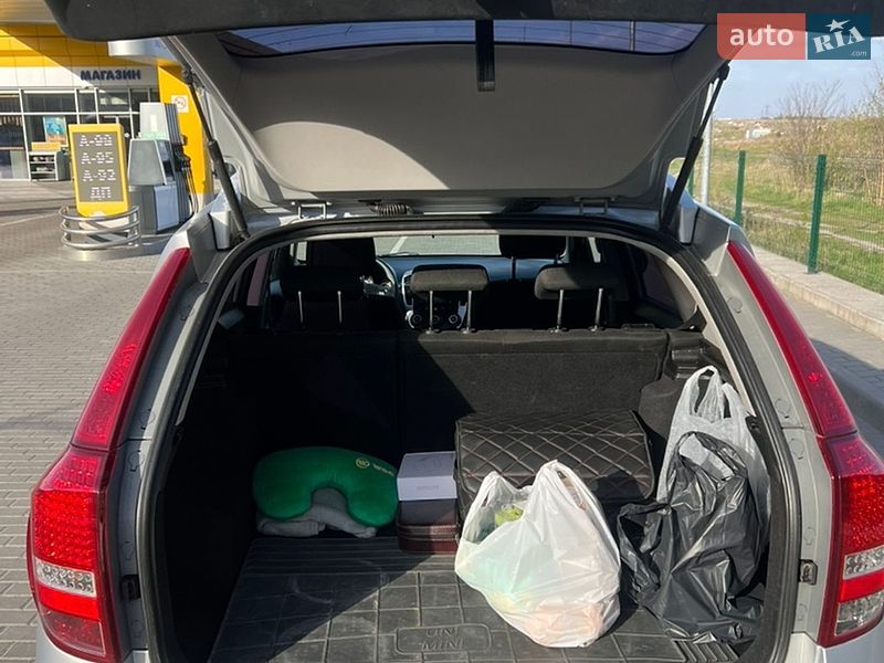 Универсал Kia Ceed 2010 в Ровно