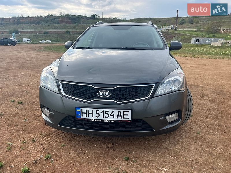 Универсал Kia Ceed 2010 в Николаеве фото 3 Универсал Kia Ceed 2010 в Николаеве