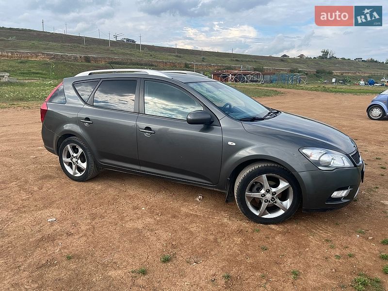 Универсал Kia Ceed 2010 в Николаеве фото 9 Универсал Kia Ceed 2010 в Николаеве