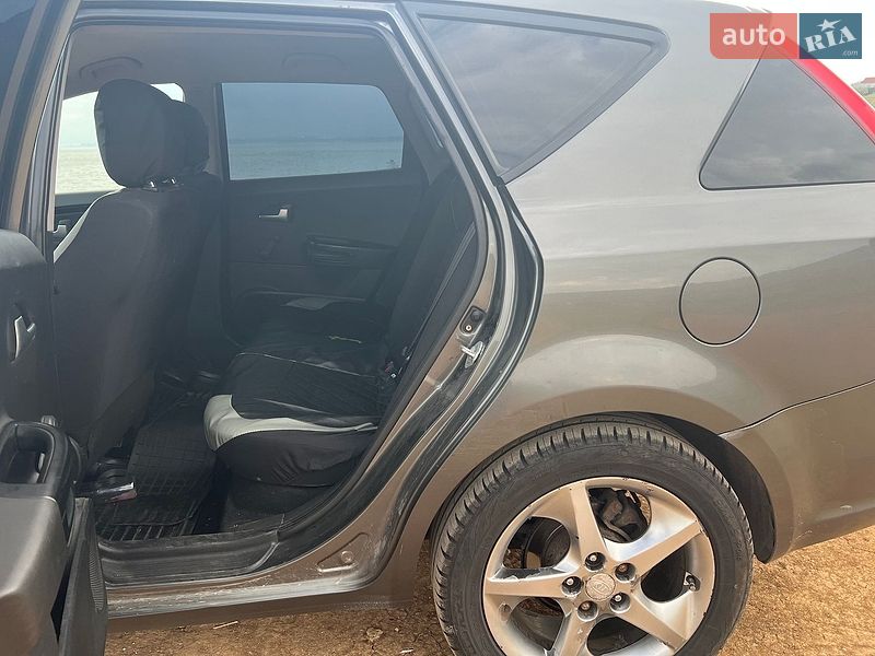 Универсал Kia Ceed 2010 в Николаеве фото 14 Универсал Kia Ceed 2010 в Николаеве