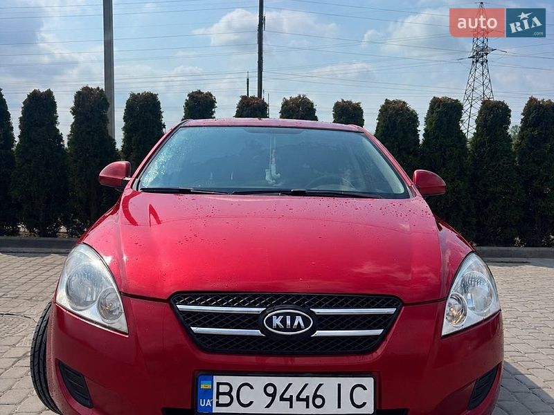 Хэтчбек Kia Ceed 2008 в Львове