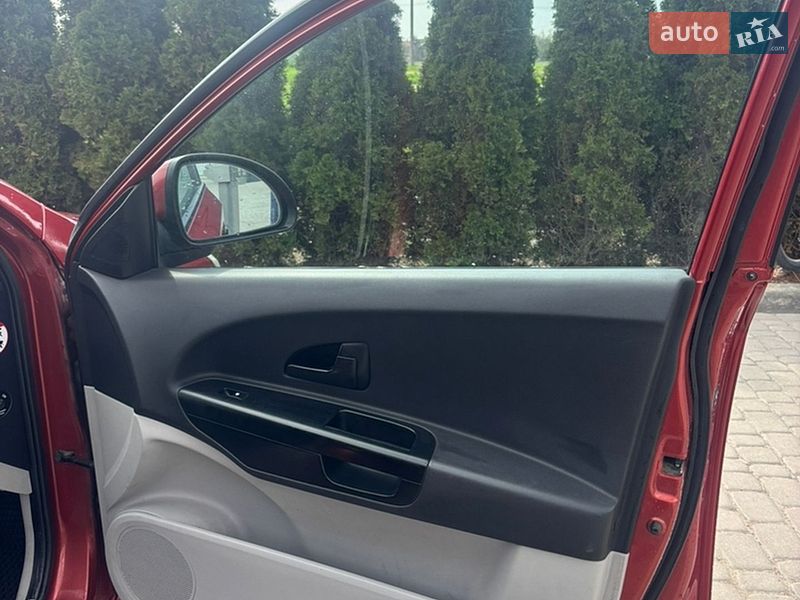 Хэтчбек Kia Ceed 2008 в Львове