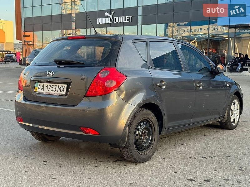 Хетчбек Kia Ceed 2008 в Києві