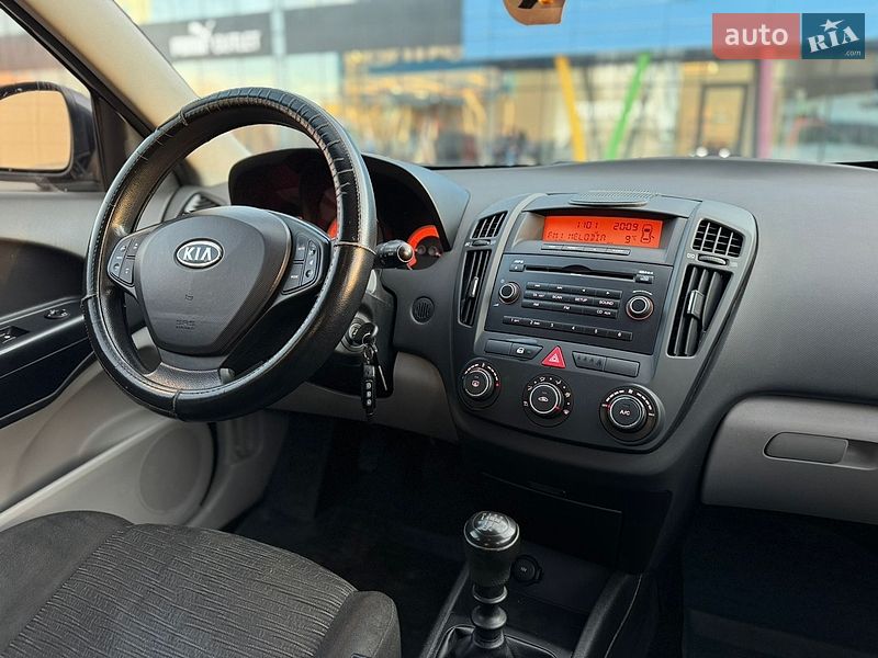 Хетчбек Kia Ceed 2008 в Києві