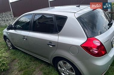 Хетчбек Kia Ceed 2008 в Новогуйвинське фото 3 Хетчбек Kia Ceed 2008 в Новогуйвинське