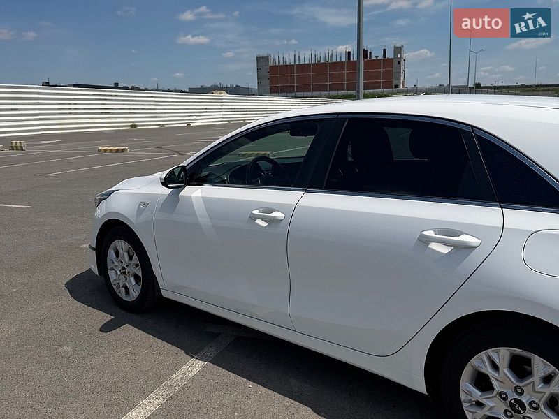 Хэтчбек Kia Ceed 2022 в Львове
