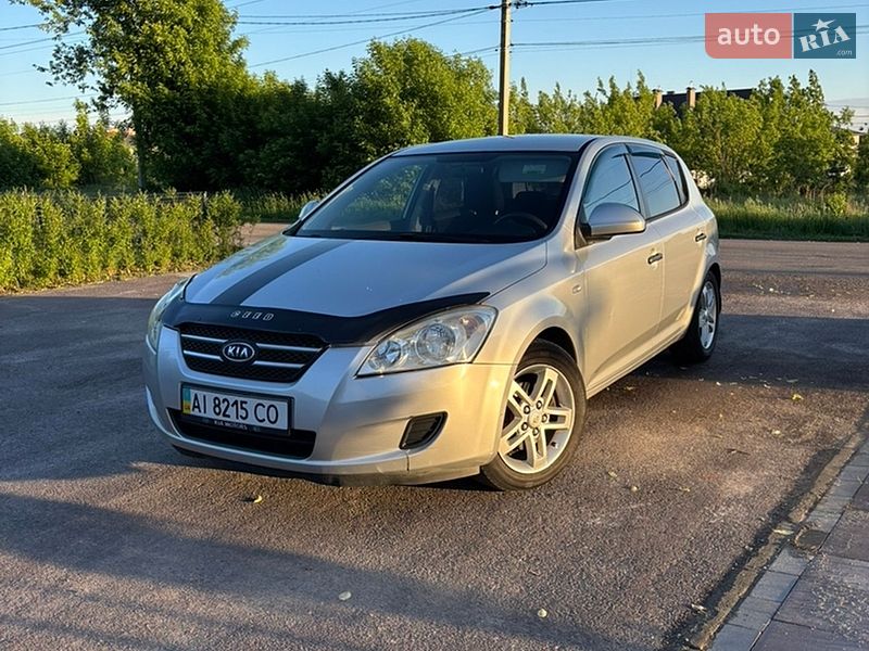 Хэтчбек Kia Ceed 2008 в Белогородке