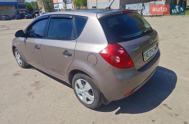 Хэтчбек Kia Ceed 2008 в Кривом Роге