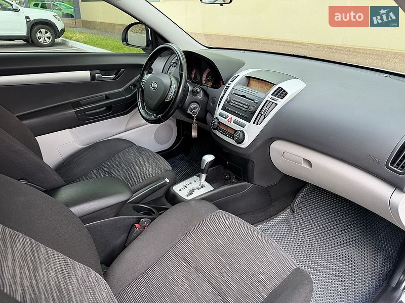 Хетчбек Kia Ceed 2008 в Харкові