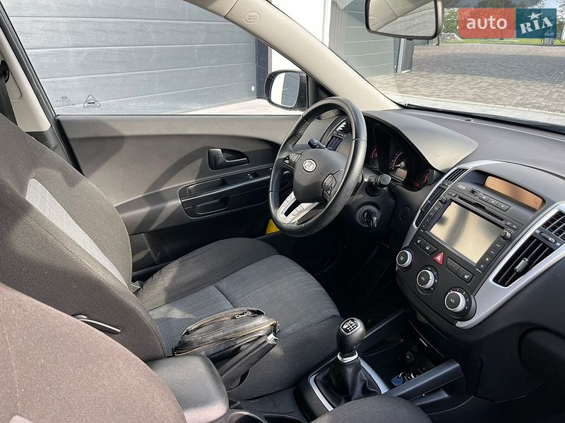 Універсал Kia Ceed 2011 в Броварах