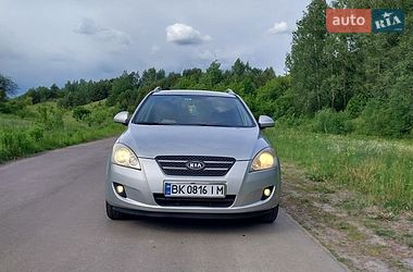 Универсал Kia Ceed 2009 в Ровно