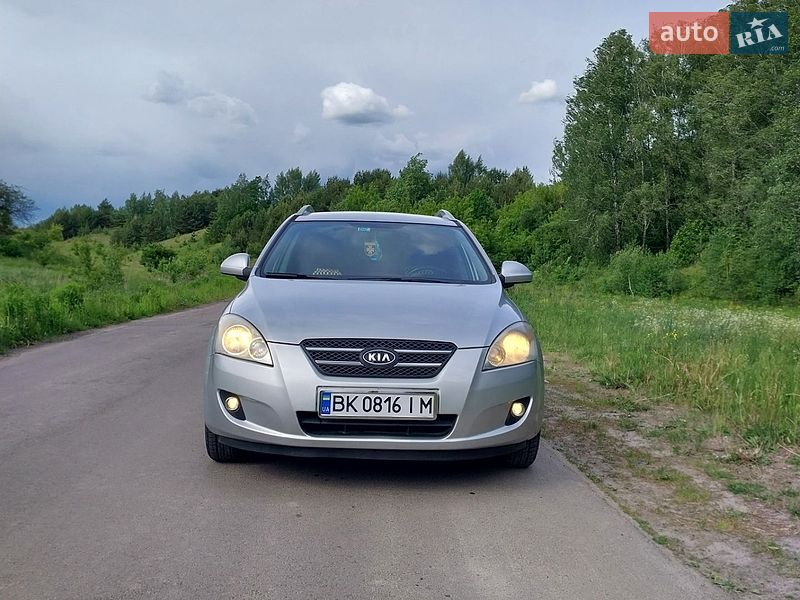 Универсал Kia Ceed 2009 в Ровно