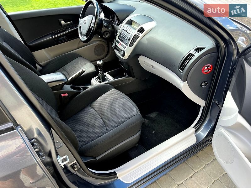 Універсал Kia Ceed 2008 в Луцьку