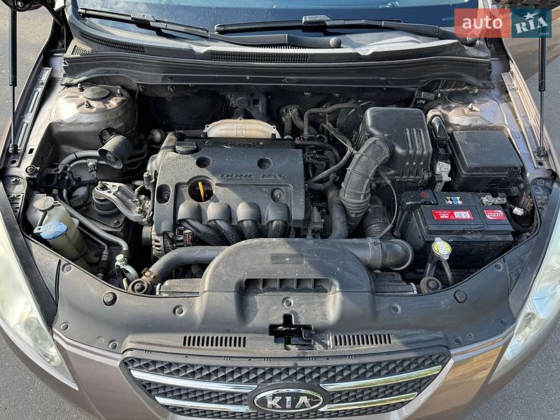 Хэтчбек Kia Ceed 2009 в Одессе