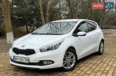 Хэтчбек Kia Ceed 2012 в Одессе