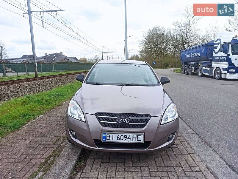 Хэтчбек Kia Ceed 2008 в Полтаве