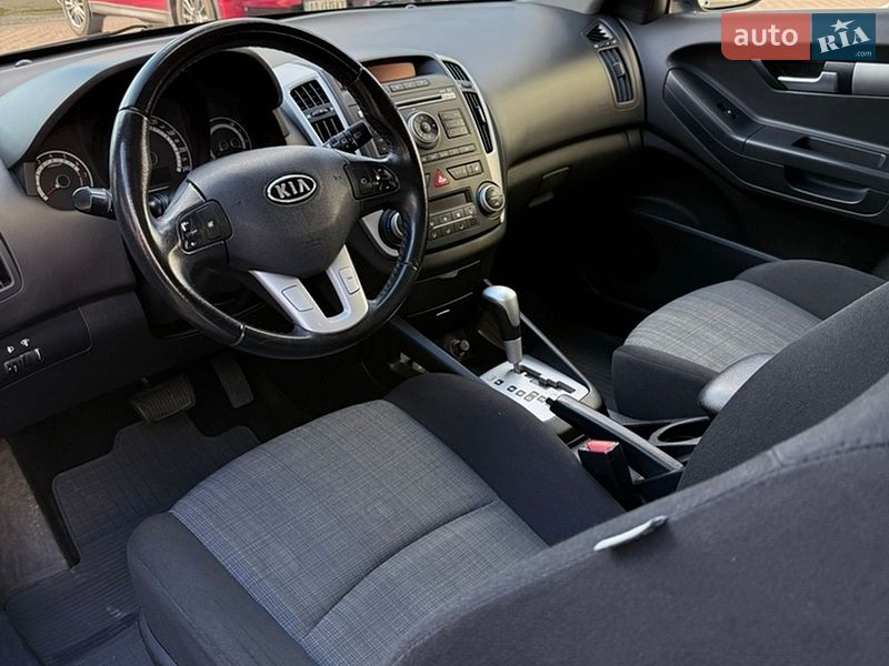 Хэтчбек Kia Ceed 2010 в Софиевской Борщаговке фото 7 Хэтчбек Kia Ceed 2010 в Софиевской Борщаговке