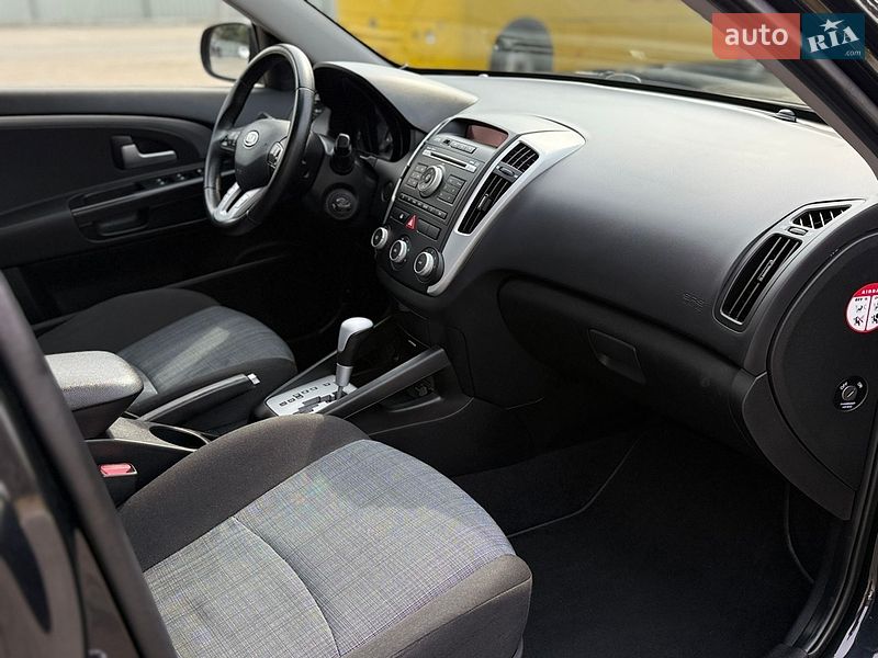 Універсал Kia Ceed 2011 в Луцьку